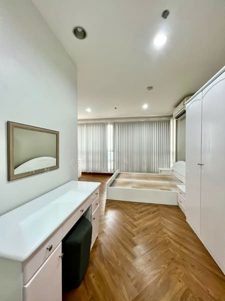 Pathumwan Resort, Bangkok, Phayathai Road, Thanon Phaya Thai, Ratchathewi, Bangkok, 2 Bedrooms, 79 sqm, Condo For Rent, by Vichai Annavakulthorn, 500487947 - DDproperty.com