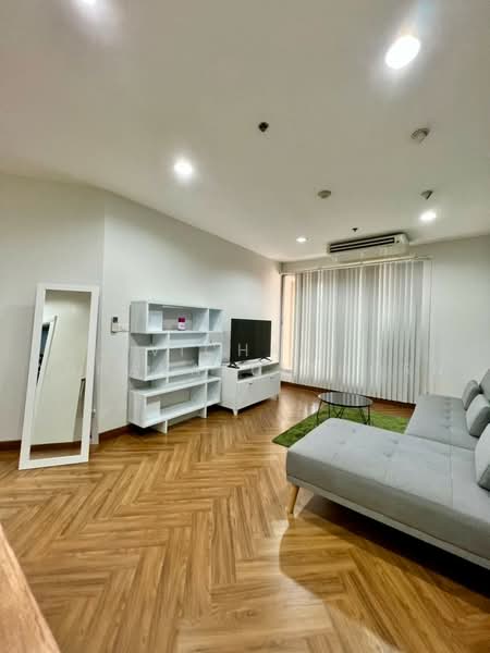 Pathumwan Resort, Bangkok, Phayathai Road, Thanon Phaya Thai, Ratchathewi, Bangkok, 2 Bedrooms, 79 sqm, Condo For Rent, by Vichai Annavakulthorn, 500487947 - DDproperty.com