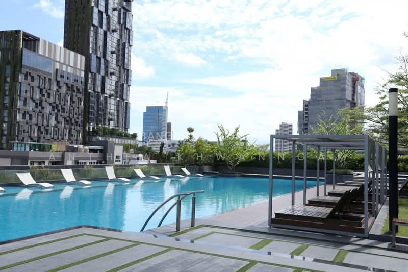 Siri At Sukhumvit, Bangkok, 902 Sukhumvit Road, Phra Kanong, Khlong Toei, Bangkok, 2 Bedrooms, 74 sqm, Condo For Sale, by Anthea Khwanngam, 500488022 - DDproperty.com