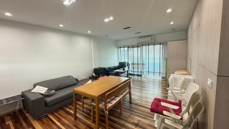 undefined, Bangkok, Suan Luang, Bangkok, 6 Bedrooms, 372 sqm, Townhouse For Sale, by Anthea Khwanngam, 500488047 - DDproperty.com