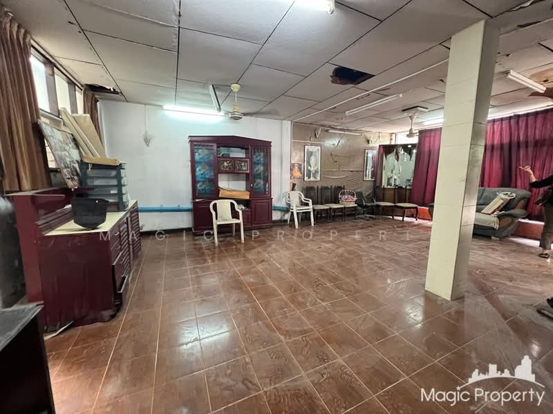 3 Bedroom Townhouse For Sale in Soi Ekkamai 12, Bangkok, Khlong Tan Nua, Watthana, Bangkok, 3 Bedrooms, 200 sqm, Townhouse For Sale, by Magic Property, 500488058 - DDproperty.com