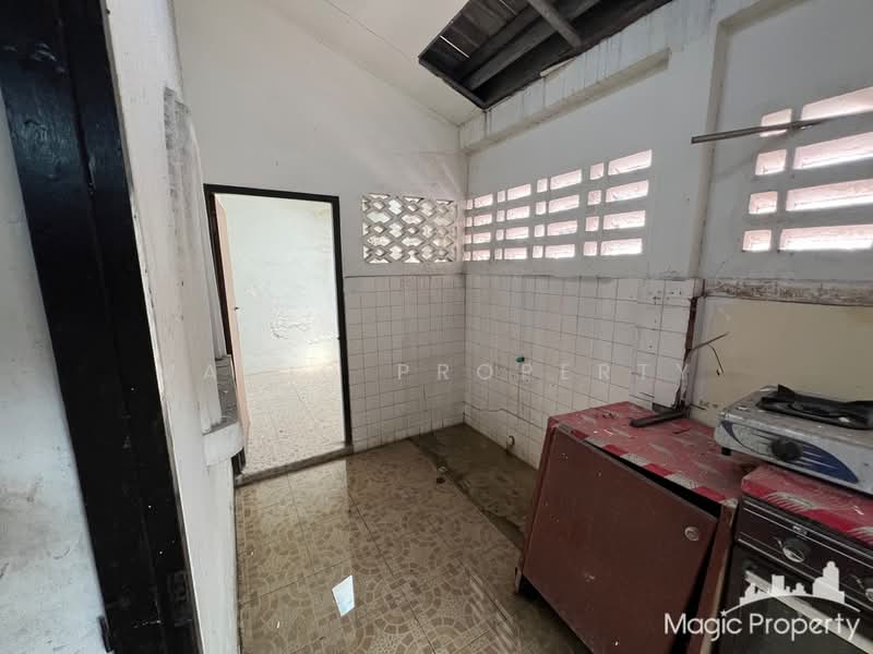 3 Bedroom Townhouse For Sale in Soi Ekkamai 12, Bangkok, Khlong Tan Nua, Watthana, Bangkok, 3 Bedrooms, 200 sqm, Townhouse For Sale, by Magic Property, 500488058 - DDproperty.com