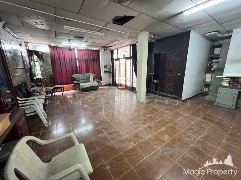 3 Bedroom Townhouse For Sale in Soi Ekkamai 12, Bangkok, Khlong Tan Nua, Watthana, Bangkok, 3 Bedrooms, 200 sqm, Townhouse For Sale, by Magic Property, 500488058 - DDproperty.com
