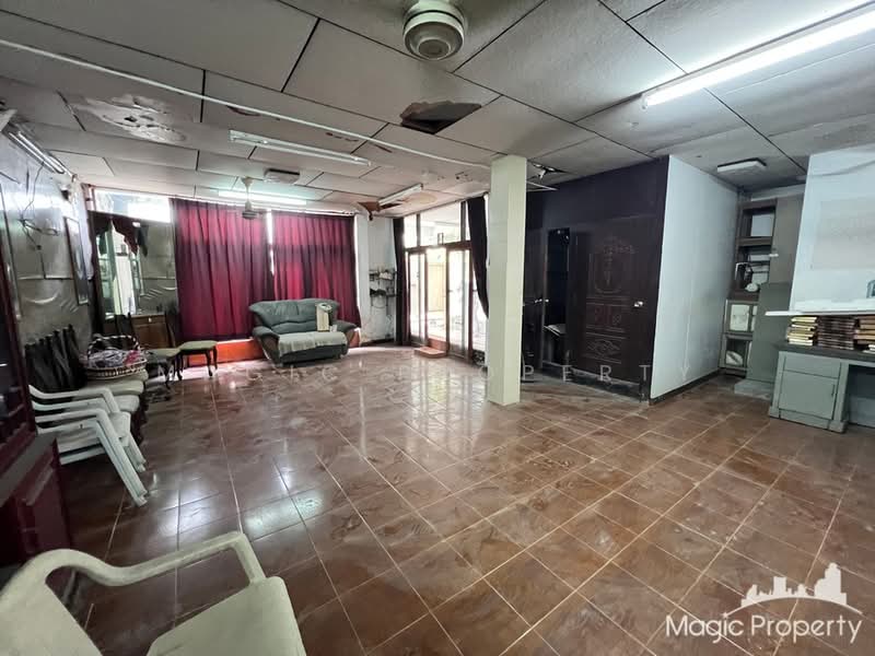 ขายทาวน์เฮาส์ 3 ห้องนอน ใน ซอยเอกมัย 12, กรุงเทพ, คลองตันเหนือ, วัฒนา, กรุงเทพ, 200 ตร.ม., ทาวน์เฮ้าส์ ขาย, โดย Magic Property, 500488058 - DDproperty.com