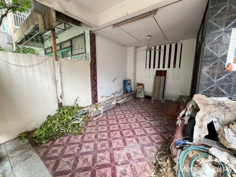3 Bedroom Townhouse For Sale in Soi Ekkamai 12, Bangkok, Khlong Tan Nua, Watthana, Bangkok, 3 Bedrooms, 200 sqm, Townhouse For Sale, by Magic Property, 500488058 - DDproperty.com