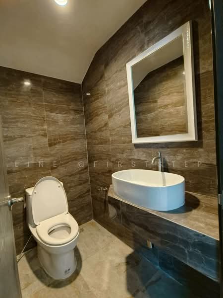 3-Story Detached House Sukhumvit 65 (Ekkamai), Near BTS Ekkamai, Bangkok, Phra Kanong Nua, Watthana, Bangkok, 4 Bedrooms, 330 sqm, Single Detached House For Rent, by LINE @firststep, 500488060 - DDproperty.com