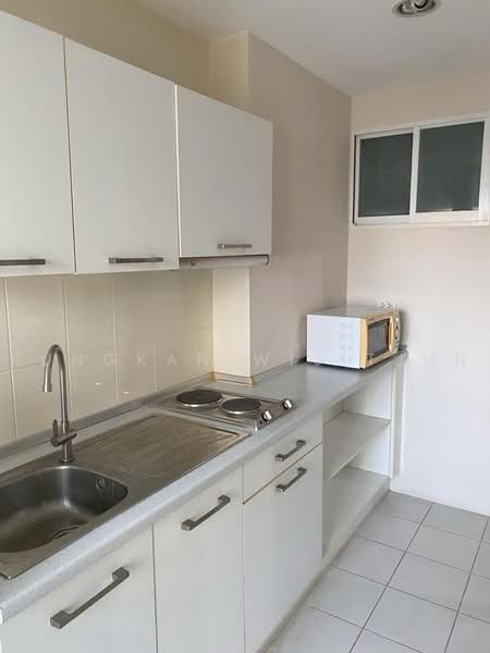 Life @ Sathorn 10, Bangkok, 48 Soi Sathorn 10, Sathorn Road, Silom, Bang Rak, Bangkok, 1 Bedroom, 40 sqm, Condo For Sale, by Rungkan Wijitjun, 500488082 - DDproperty.com