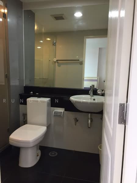 Chateau In Town Phaholyothin 14-2, Bangkok, 14 Phaholyothin 14, Samsen Nai, Phaya Thai, Bangkok, 1 Bedroom, 29 sqm, Condo For Sale, by Rungkan Wijitjun, 500488111 - DDproperty.com