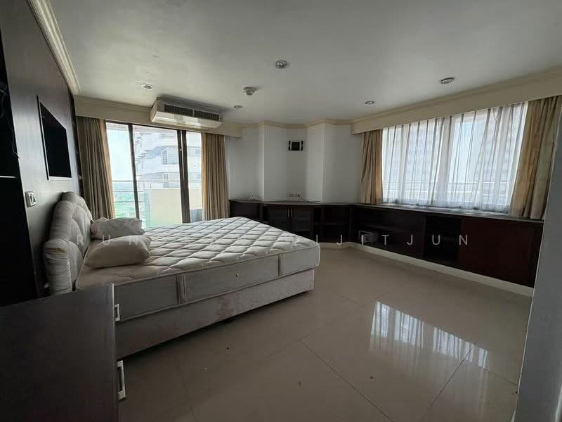 Floraville Condominium, Bangkok, 51 Pattanakarn, Suan Luang, Bangkok, 3 Bedrooms, 160 sqm, Condo For Sale, by Rungkan Wijitjun, 500488163 - DDproperty.com