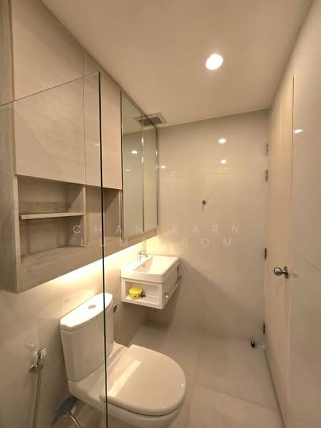 Life Asoke, Bangkok, Asoke-Dindang Road, Bang Kapi, Huai Khwang, Bangkok, 1 Bedroom, 30 sqm, Condo For Rent, by Chanikarn Lumphrom, 500488232 - DDproperty.com