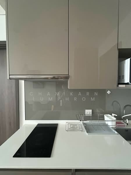 Whizdom Essence, Bangkok, 5 Piyabutr 1 Alley, Bang Chak, Phra Khanong, Bangkok, 1 Bedroom, 34 sqm, Condo For Rent, by Chanikarn Lumphrom, 500488235 - DDproperty.com