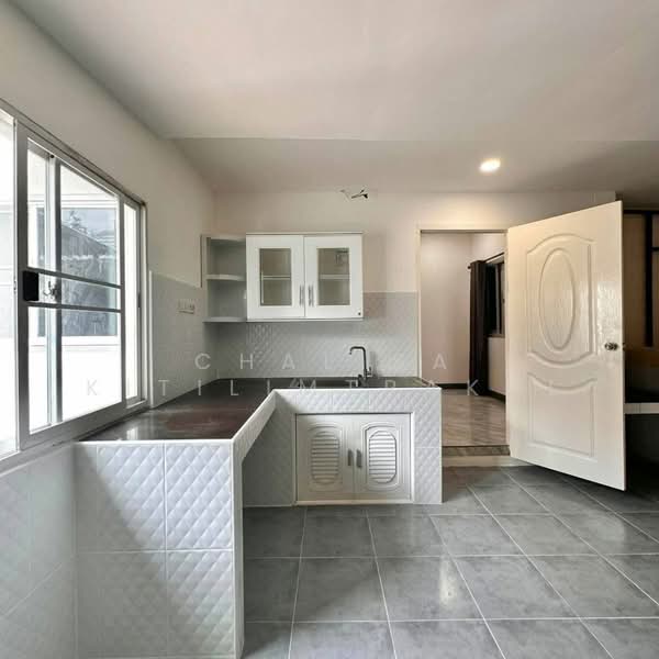 4-BR House, Chon Buri (Pattaya), Nong - Kham, Si Racha, Chon Buri (Pattaya), 4 Bedrooms, 200 sqm, Single Detached House For Sale, by Chalisa Kitilimtrakul, 500488260 - DDproperty.com