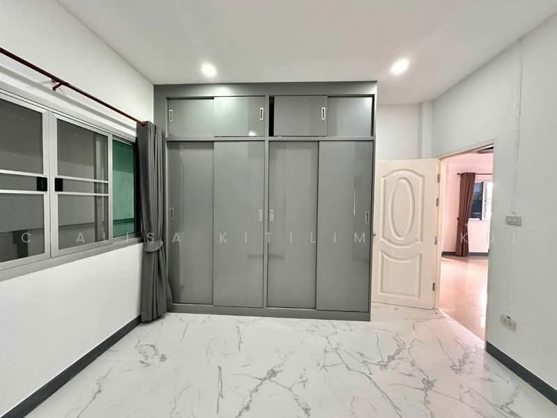 4-BR House, Chon Buri (Pattaya), Nong - Kham, Si Racha, Chon Buri (Pattaya), 4 Bedrooms, 200 sqm, Single Detached House For Sale, by Chalisa Kitilimtrakul, 500488260 - DDproperty.com