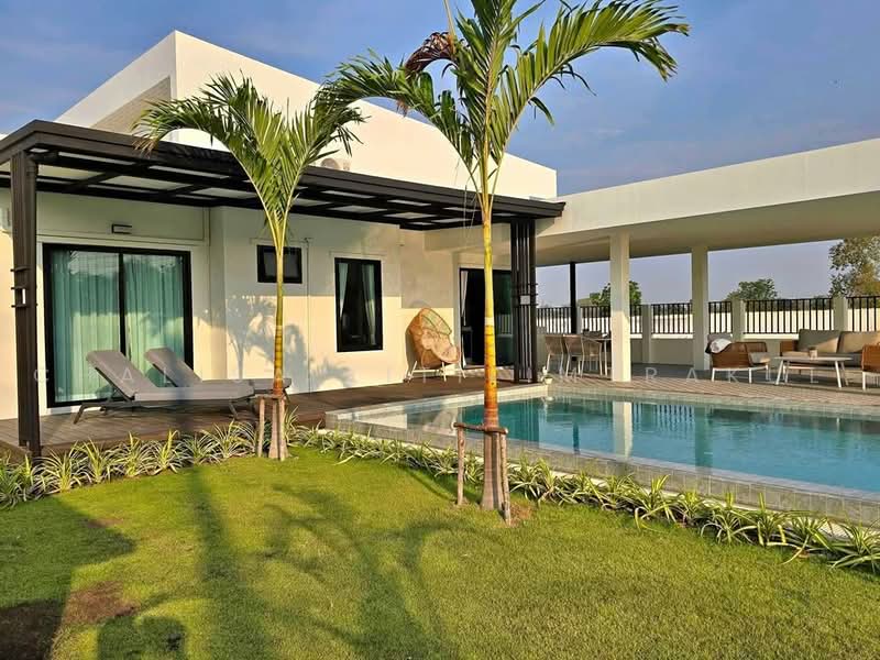 3-BR House, Prachuap Khiri Khan, Nong Kae, Hua Hin, Prachuap Khiri Khan, 3 Bedrooms, 220 sqm, Single Detached House For Rent, by Chalisa Kitilimtrakul, 500488266 - DDproperty.com