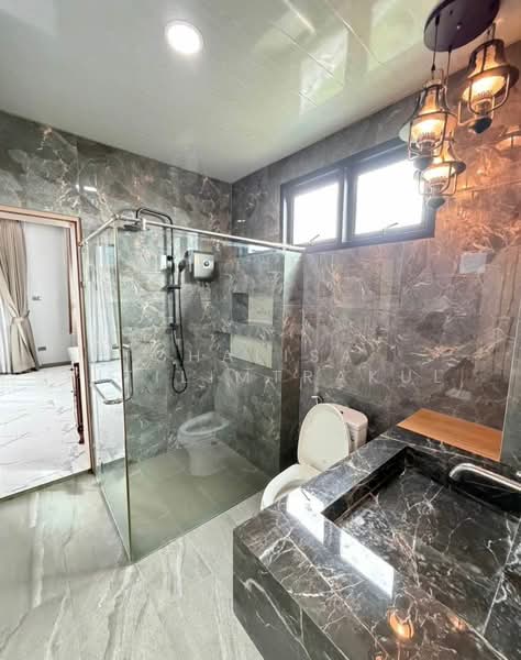6-BR House, Chon Buri (Pattaya), Poong, Bang Lamung (Pattaya), Chon Buri (Pattaya), 6 Bedrooms, 560 sqm, Single Detached House For Rent, by Chalisa Kitilimtrakul, 500488342 - DDproperty.com