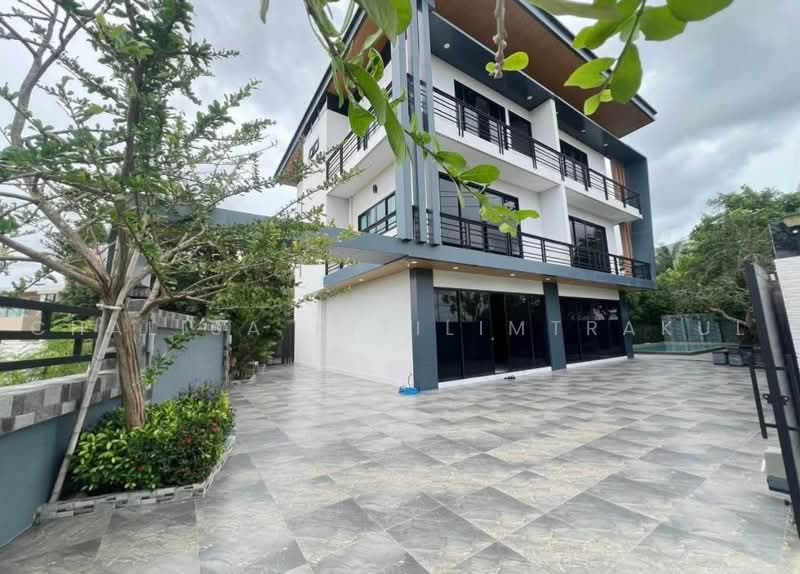 6-BR House, Chon Buri (Pattaya), Poong, Bang Lamung (Pattaya), Chon Buri (Pattaya), 6 Bedrooms, 560 sqm, Single Detached House For Sale, by Chalisa Kitilimtrakul, 500488350 - DDproperty.com
