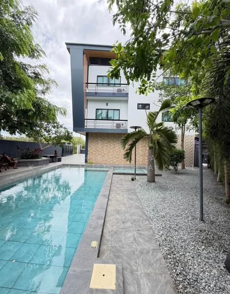 6-BR House, Chon Buri (Pattaya), Poong, Bang Lamung (Pattaya), Chon Buri (Pattaya), 6 Bedrooms, 560 sqm, Single Detached House For Sale, by Chalisa Kitilimtrakul, 500488350 - DDproperty.com