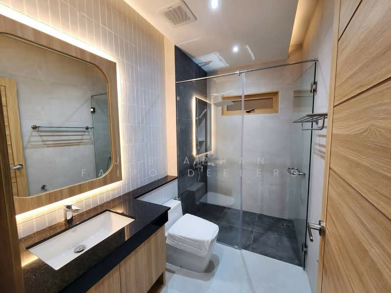 Luxury Modern Pool Villa with Private Pool, กระบี่, หนองทะเล, เมืองกระบี่, กระบี่, 305 ตร.ม., วิลล่า ขาย, โดย JEERAPHAN FAIPONDEELERD, 500488401 - DDproperty.com