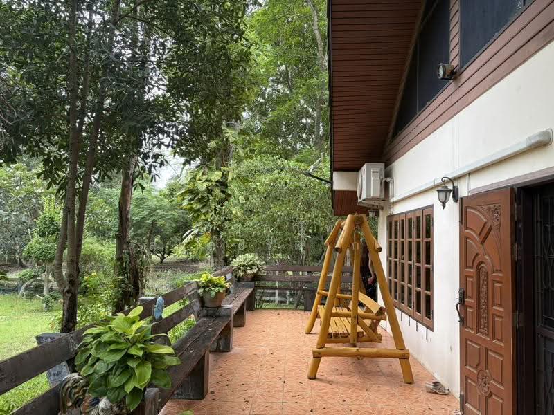 For Sale: 2-Rai Vacation Home with Unique Treehouse in Khanong Phra, Pak Chong, Nakhon Ratchasima, Khanong Phra, Pak Chong, Nakhon Ratchasima, 4 Bedrooms, 340 sqm, Single Detached House For Sale, by กฤตณัท สุกุลปรีดากร, 500488411 - DDproperty.com