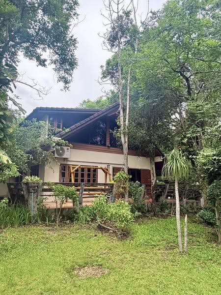 For Sale: 2-Rai Vacation Home with Unique Treehouse in Khanong Phra, Pak Chong, Nakhon Ratchasima, Khanong Phra, Pak Chong, Nakhon Ratchasima, 4 Bedrooms, 340 sqm, Single Detached House For Sale, by กฤตณัท สุกุลปรีดากร, 500488411 - DDproperty.com