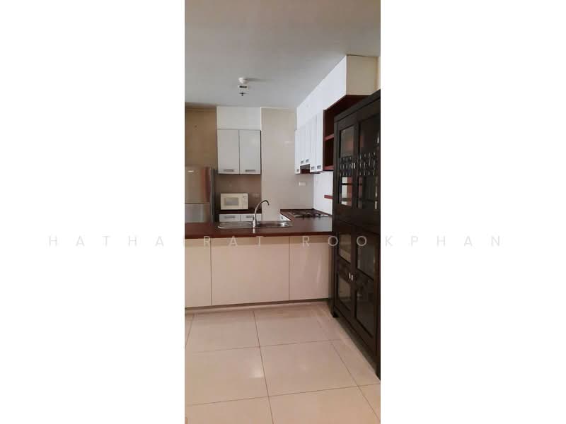 Sukhumvit City Resort, Bangkok, 51 Soi Sukhumvit 11, Khlongtoei Nua, Watthana, Bangkok, 2 Bedrooms, 97 sqm, Condo For Rent, by Hathairat Rookphan, 500488506 - DDproperty.com
