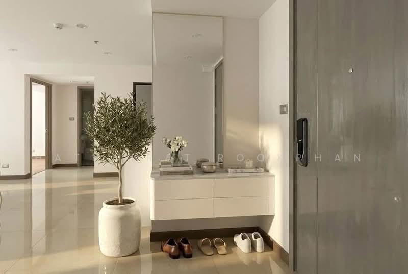 Supalai Oriental Sukhumvit 39, Bangkok, Soi Sukhumvit 39, Khlong Tan Nua, Watthana, Bangkok, 2 Bedrooms, 101 sqm, Condo For Rent, by Hathairat Rookphan, 500488520 - DDproperty.com