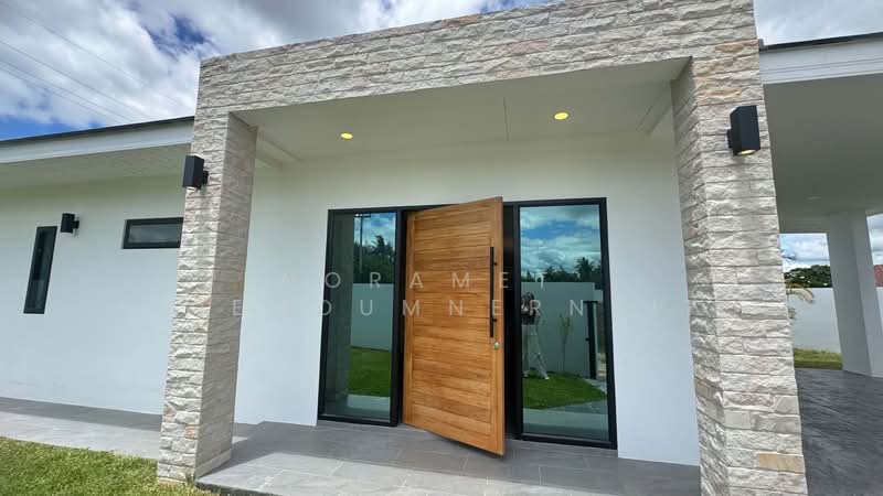 3-BR Villa, Prachuap Khiri Khan, Hin Lek Fai, Hua Hin, Prachuap Khiri Khan, 3 Bedrooms, 210 sqm, Villa For Sale, by Woramet Jiemdumnernkit, 500488537 - DDproperty.com