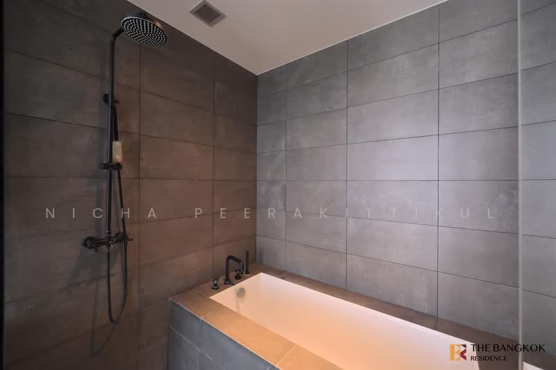 The Lofts Asoke, Bangkok, Sukhumvit 21 Road, Khlongtoei Nua, Watthana, Bangkok, 2 Bedrooms, 89 sqm, Condo For Rent, by Nicha Peerakittikul, 500488555 - DDproperty.com