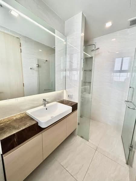 Noble State 39, Bangkok, 35 Soi Sukhumvit 39, Khlong Tan Nua, Watthana, Bangkok, 1 Bedroom, 42 sqm, Condo For Rent, by Anya Atarchanai, 500488557 - DDproperty.com