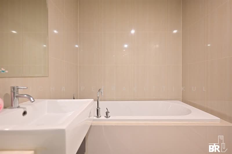 Villa Asoke, Bangkok, 1588 New Petchburi Road, Makkasan, Ratchathewi, Bangkok, 2 Bedrooms, 91 sqm, Condo For Rent, by Nicha Peerakittikul, 500488561 - DDproperty.com