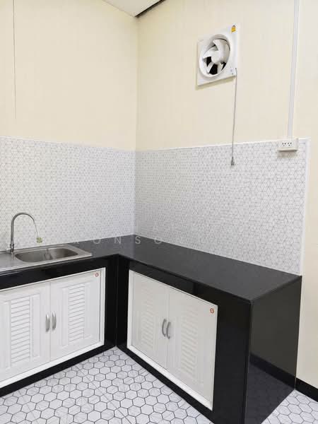 Pruksa Ville Prachauthit-Suksawat 78, Samut Prakan, Nai Khlong Bang Pla Kot, Phra Samut Jadee, Samut Prakan, 3 Bedrooms, 115 sqm, Townhouse For Sale, by Tanapat Sakonsontised, 500488578 - DDproperty.com