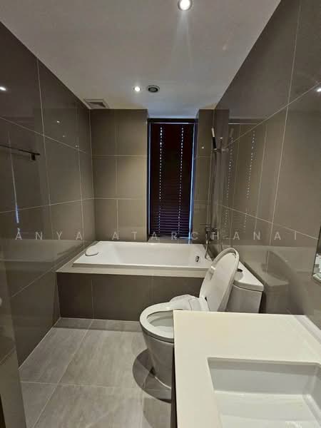 IDEO Mobi Asoke, Bangkok, New Petchaburi Road, Bang Kapi, Huai Khwang, Bangkok, 2 Bedrooms, 61 sqm, Condo For Rent, by Anya Atarchanai, 500488595 - DDproperty.com