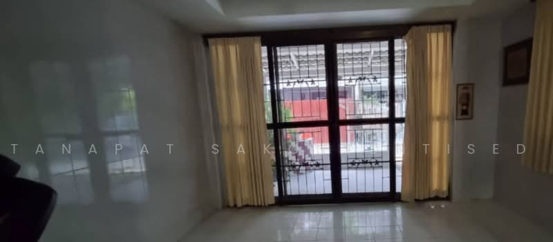4-BR Townhouse, Bangkok, Jom Phon, Chatuchak, Bangkok, 4 Bedrooms, 220 sqm, Townhouse For Sale, by Tanapat Sakonsontised, 500488602 - DDproperty.com