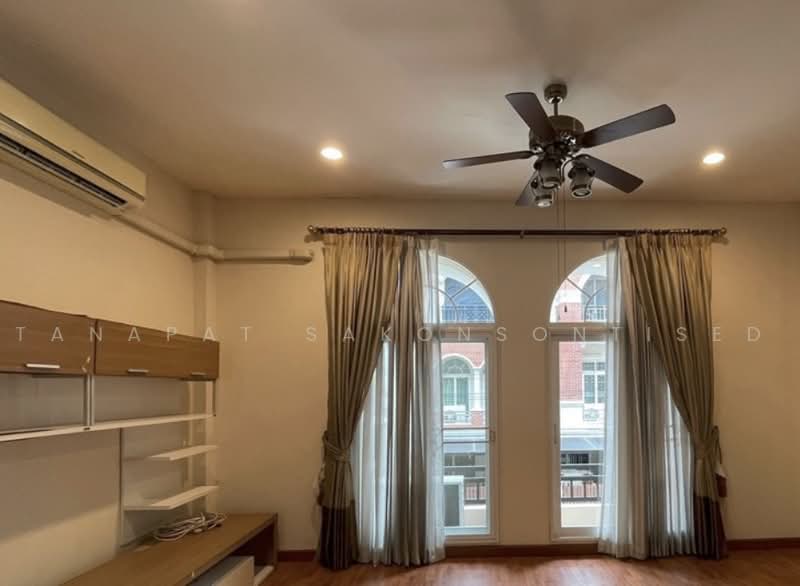 Casa City Sukontasawat 1, Bangkok, Sukhonthasawat Road, Lat Phrao, Bangkok, 3 Bedrooms, 263 sqm, Townhouse For Sale, by Tanapat Sakonsontised, 500488604 - DDproperty.com