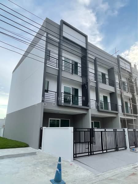 undefined, Bangkok, Suan Luang, Bangkok, 3 Bedrooms, 178 sqm, Townhouse For Sale, by Hathairat Rookphan, 500488606 - DDproperty.com
