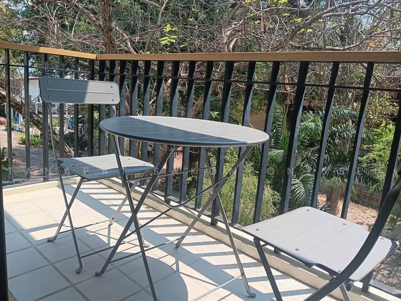 Baan Santisuk, Bangkok, 97 Soi Sukhumvit 38, Phra Kanong, Khlong Toei, Bangkok, 1 Bedroom, 52 sqm, Apartment For Sale, by Tanapat Sakonsontised, 500488614 - DDproperty.com