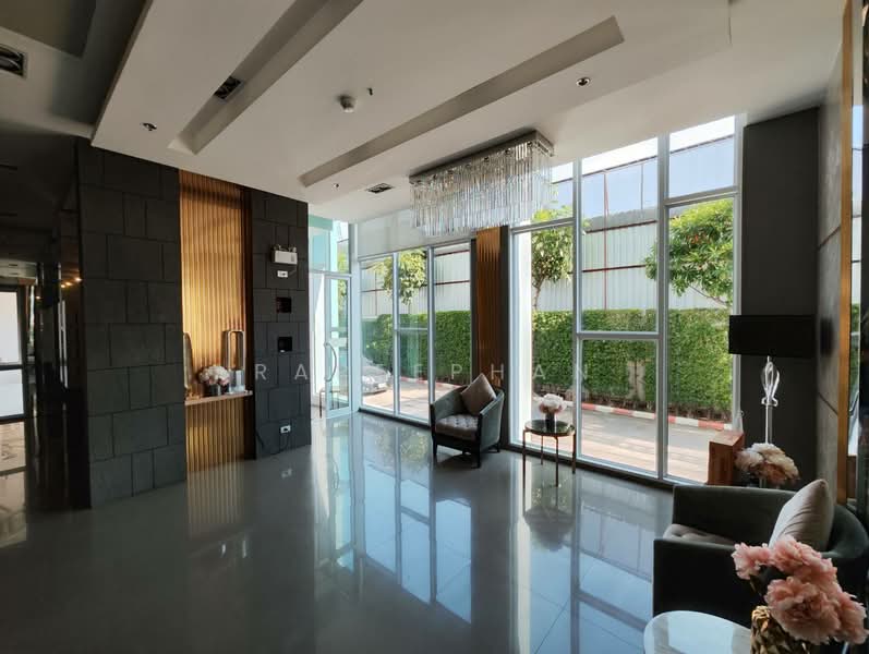 The Sky Sukhumvit, Bangkok, 103-4 Sukhumvit Road, Bang Na Nuea, Bang Na, Bangkok, 1 Bedroom, 30 sqm, Condo For Rent, by Rapeephan, 500488640 - DDproperty.com