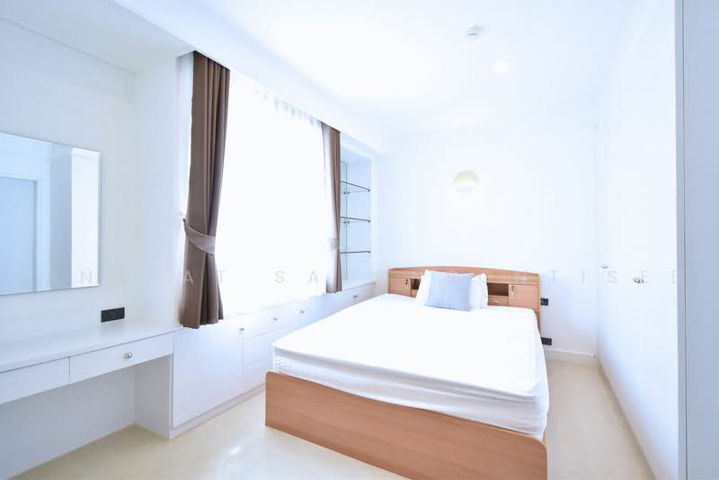 Las Colinas, Bangkok, Sukhumvit 21 Road, Khlongtoei Nua, Watthana, Bangkok, 2 Bedrooms, 100 sqm, Condo For Rent, by Tanapat Sakonsontised, 500488670 - DDproperty.com