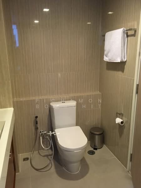 Downtown Forty Nine, Bangkok, Sukhumvit 39 Road, Khlong Tan Nua, Watthana, Bangkok, 2 Bedrooms, 62 sqm, Condo For Sale, by Pichamon Boonchit, 500488714 - DDproperty.com