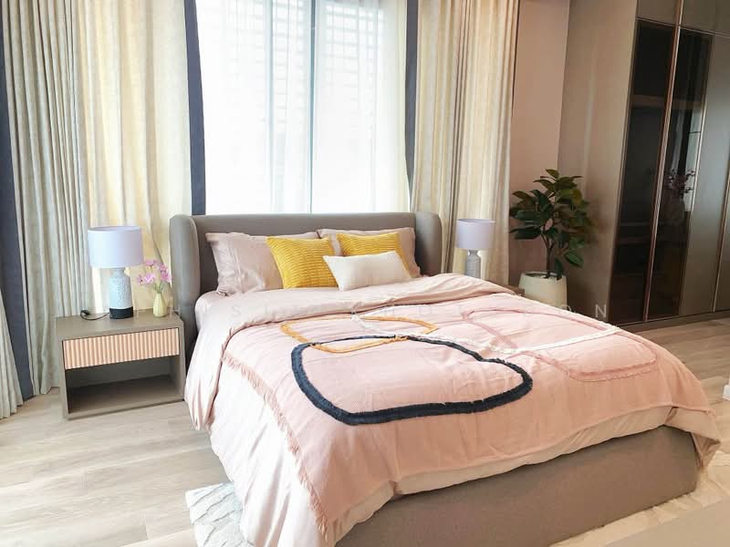 Burasiri Krungthep Kreetha, Bangkok, 95 Soi Pracha Ruam Chai, Hua Mak, Bang Kapi, Bangkok, 4 Bedrooms, 300 sqm, Single Detached House For Rent, by Aphisit Khotudon, 500488724 - DDproperty.com