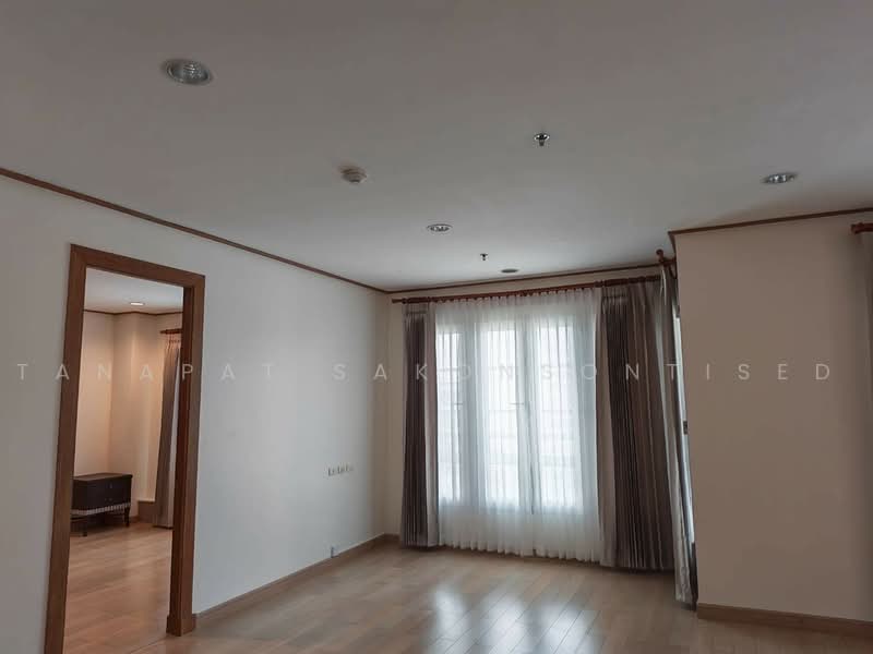 Citi Smart Sukhumvit 18, Bangkok, 366 Soi Sukhumvit 18, Sukhumvit Road, Khlong Toei, Bangkok, 3 Bedrooms, 125 sqm, Condo For Rent, by Tanapat Sakonsontised, 500488737 - DDproperty.com