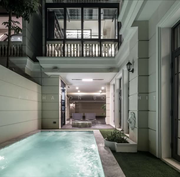 The Boulevard Ekkamai, Bangkok, 98 Soi Prasertdee, Khlong Tan Nua, Watthana, Bangkok, 4 Bedrooms, 200 sqm, Townhouse For Sale, by Pichamon Boonchit, 500488753 - DDproperty.com