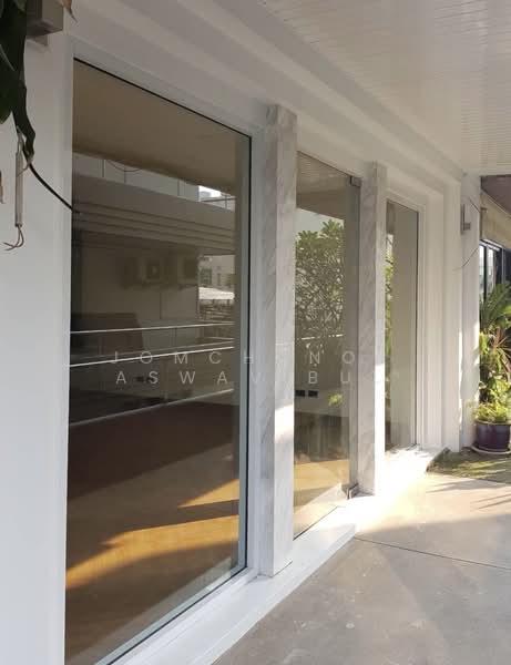 Park Avenue Ekkamai, Bangkok, Sukhumvit 63, Khlong Tan Nua, Watthana, Bangkok, , 280 sqm, Shophouse For Rent, by Jomchanok Aswavibul, 500488827 - DDproperty.com