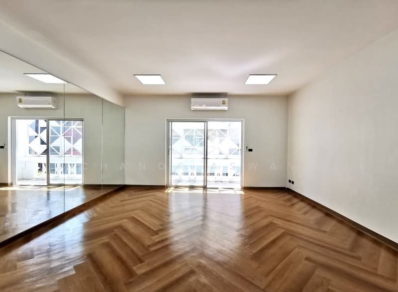 Park Avenue Ekkamai, Bangkok, Sukhumvit 63, Khlong Tan Nua, Watthana, Bangkok, , 280 sqm, Shophouse For Rent, by Jomchanok Aswavibul, 500488827 - DDproperty.com