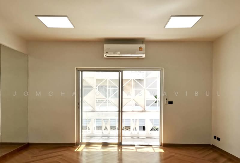 Park Avenue Ekkamai, Bangkok, Sukhumvit 63, Khlong Tan Nua, Watthana, Bangkok, , 280 sqm, Shophouse For Rent, by Jomchanok Aswavibul, 500488827 - DDproperty.com