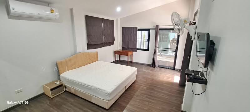 Central Park Hillside, Chon Buri (Pattaya), Soi Central Park Hillside Village, Nong Pru, Bang Lamung (Pattaya), Chon Buri (Pattaya), 4 Bedrooms, 250 sqm, Single Detached House For Sale, by Valen Lokunpai , 500488883 - DDproperty.com