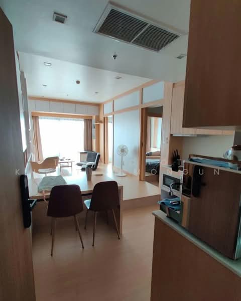 Noble Revent, Bangkok, Sri Ayutthaya Road, Thanon Phaya Thai, Ratchathewi, Bangkok, 2 Bedrooms, 50 sqm, Condo For Rent, by Thanachot Khantigamongun, 500488972 - DDproperty.com