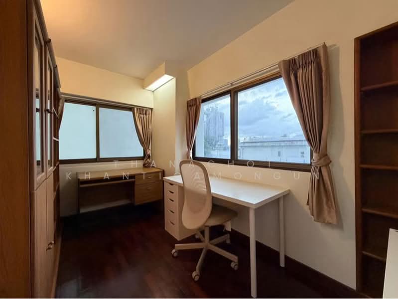 Thonglor Tower, Bangkok, Soi Thonglor, Sukhumvit 55 Road, Khlongtoei Nua, Watthana, Bangkok, 3 Bedrooms, 100 sqm, Condo For Rent, by Thanachot Khantigamongun, 500488986 - DDproperty.com