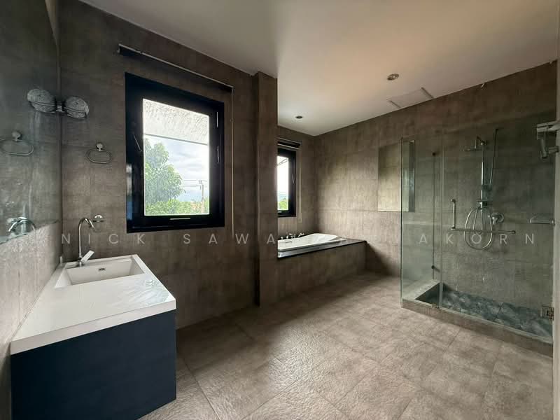 5-BR Villa, Bangkok, Prawet, Bangkok, 5 Bedrooms, 500 sqm, Villa For Sale, by Sanick Sawaisanyakorn, 500488993 - DDproperty.com