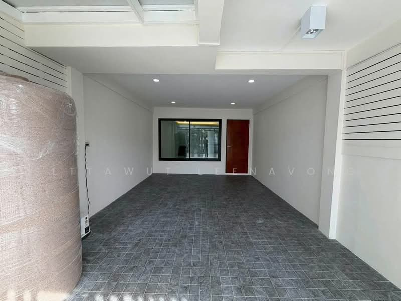 2-BR House, Bangkok, Lat Phrao, Lat Phrao, Bangkok, 2 Bedrooms, 93 sqm, Single Detached House For Sale, by Settawut Leenavong, 500488996 - DDproperty.com